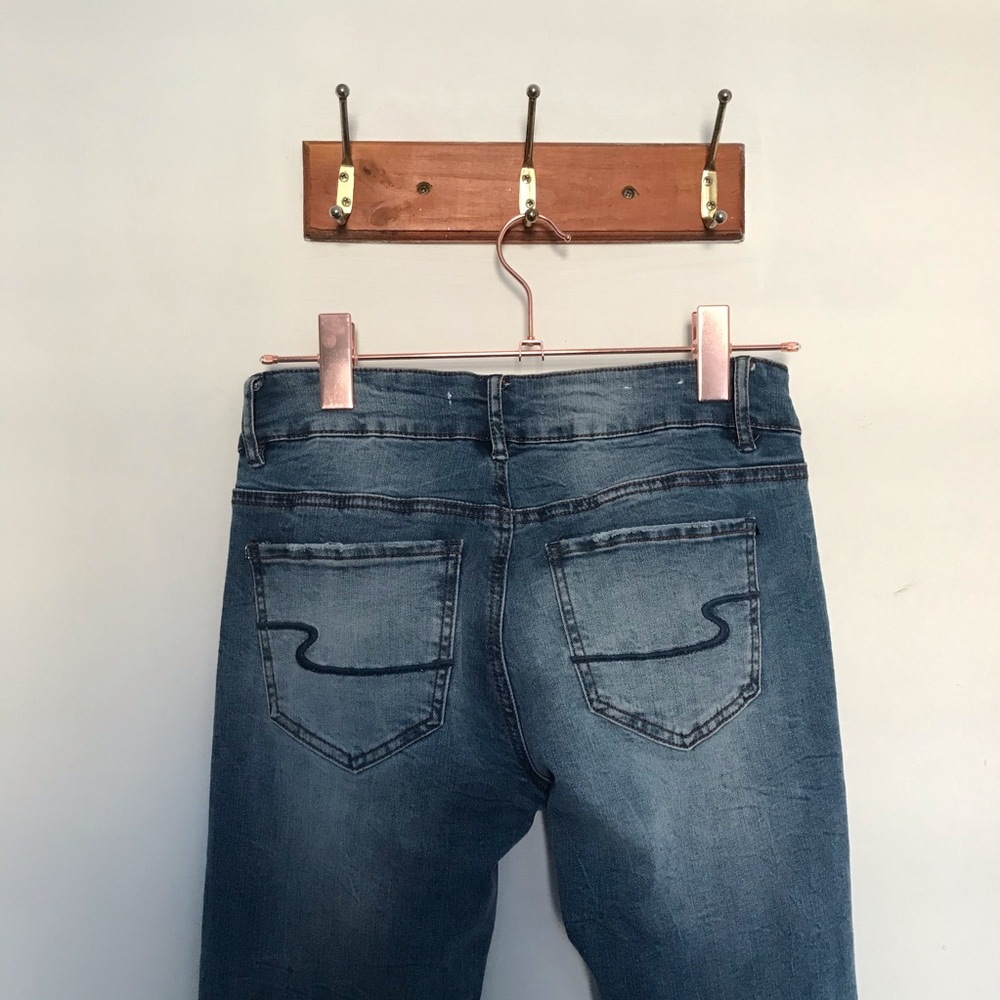 EightyTwo Distressed Jeans - Picture 4 of 8